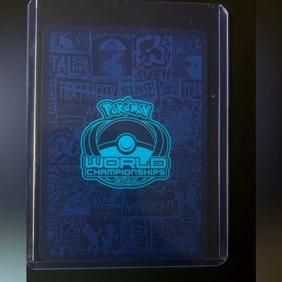 Pokémon TCG Ice Rider Calyrex VMAX Chilling Reign 046/198 Holo Ultra Rare - Picture 3 of 3